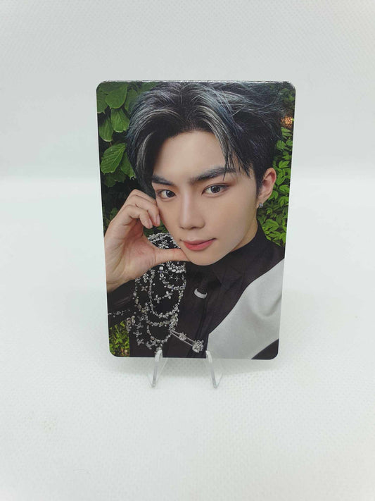 ZEROBASEONE - 2024 ZEROBASEONE THE FIRST WORLD TOUR 'TIMELESS WORLD' TRADING CARD