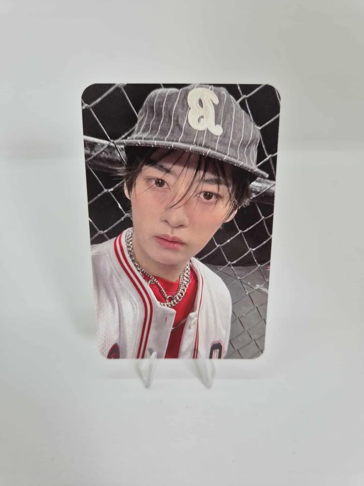 Stray Kids Lee Know - Karma POB