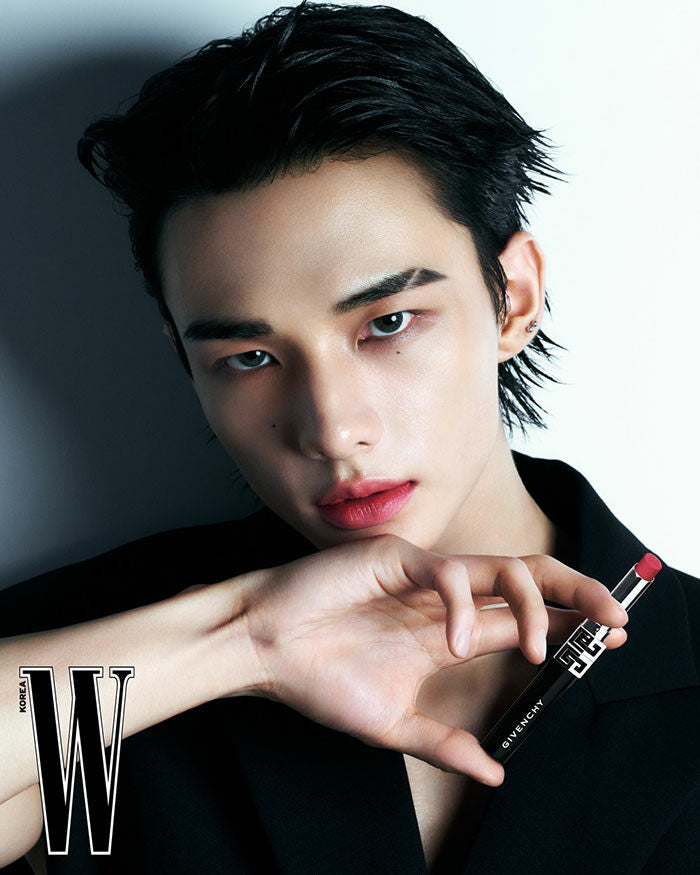 W Korea – Volume 9 2025 - BTS V & STRAY KIDS HYUNJIN (random)
