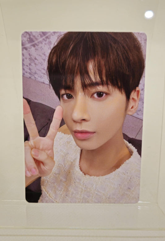 TXT - LIGHTSTICK VER 2 MOA BONG PHOTOCARD OFFICIAL