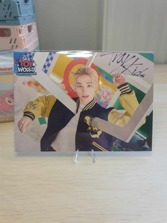 Stray Kids Hyunjin - SKZ Toy World Postcard