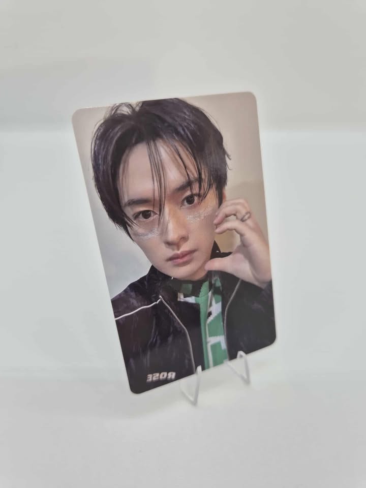 STRAY KIDS LEE KNOW - SKZOO EVIL T-SHIRT "DOMINATE JAPAN" POB PHOTOCARD
