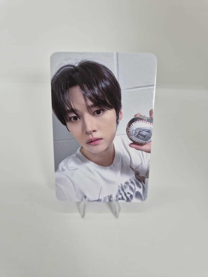 Stray Kids Lee Know - Karma POB