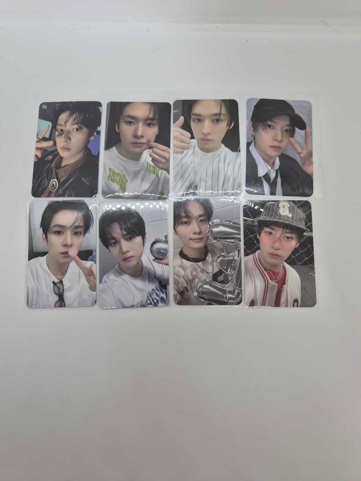 Stray Kids Lee Know - Karma POB