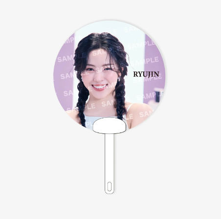 ITZY - JYP JAPAN POPUP STORE 2024 (member version)