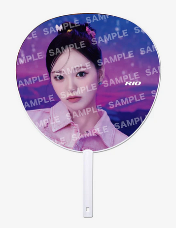 NiziU POPUP STORE ｰ NiziUniverse - JAPAN OFFICIAL MD MEMBER