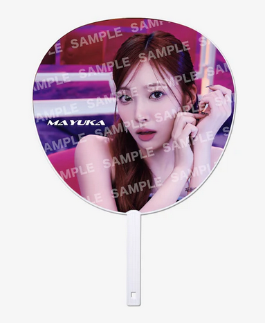 NiziU POPUP STORE ｰ NiziUniverse - JAPAN OFFICIAL MD MEMBER