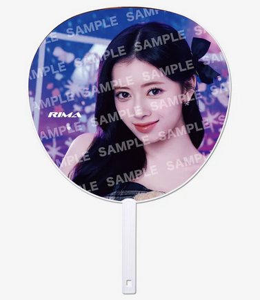 NiziU POPUP STORE ｰ NiziUniverse - JAPAN OFFICIAL MD MEMBER