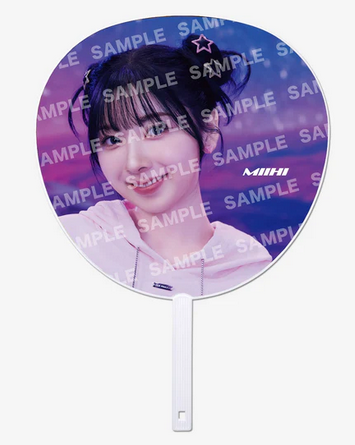 NiziU POPUP STORE ｰ NiziUniverse - JAPAN OFFICIAL MD MEMBER