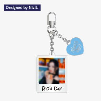 NiziU JAPAN SEASON'S GREETINGS 2025 "NiziU’s Day" OFFICIAL MD (MEMBER VER.)