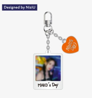 NiziU JAPAN SEASON'S GREETINGS 2025 "NiziU’s Day" OFFICIAL MD (MEMBER VER.)