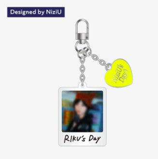 NiziU JAPAN SEASON'S GREETINGS 2025 "NiziU’s Day" OFFICIAL MD (MEMBER VER.)